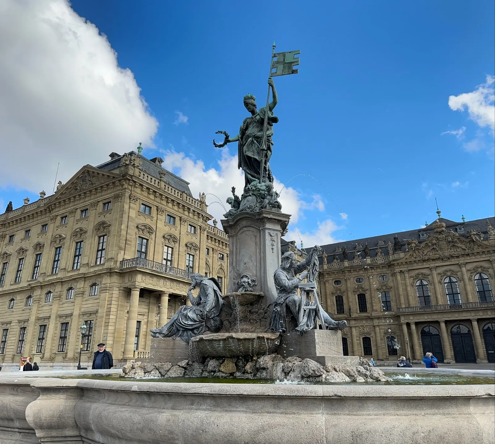 독일 뷔르츠부르크 여행 후기 - 경치, 궁전, 와이너리까지! (대략 100만원)