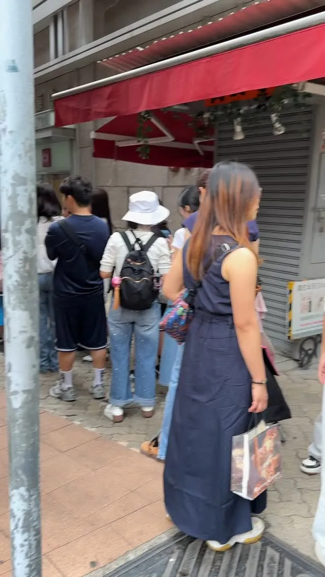 홍콩 여행 중 제니쿠키 줄 서기 - 대략 ₩0