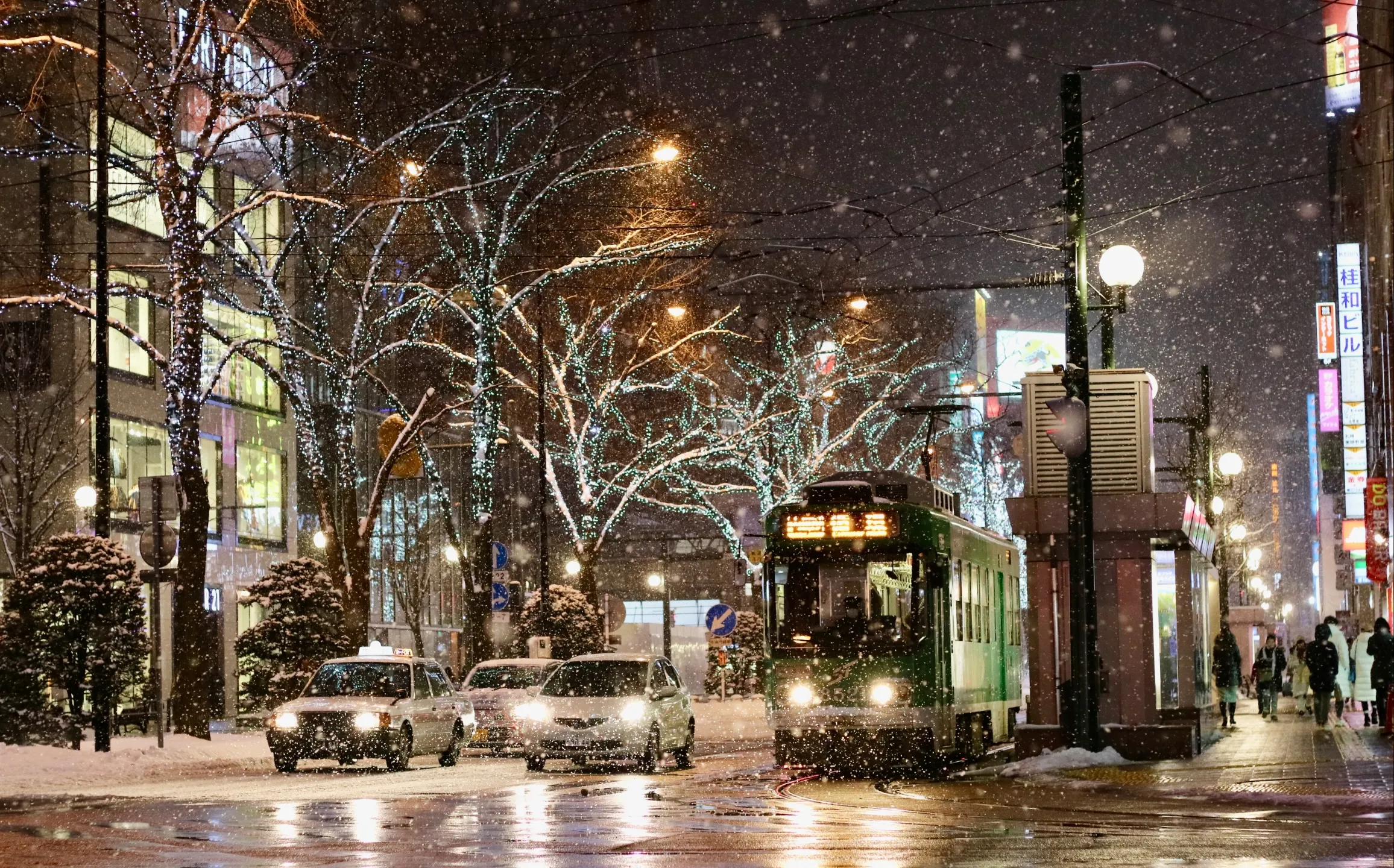 겨울 여행: 삿포로에서 눈의 낭만 만끽하기 (약 100만원)