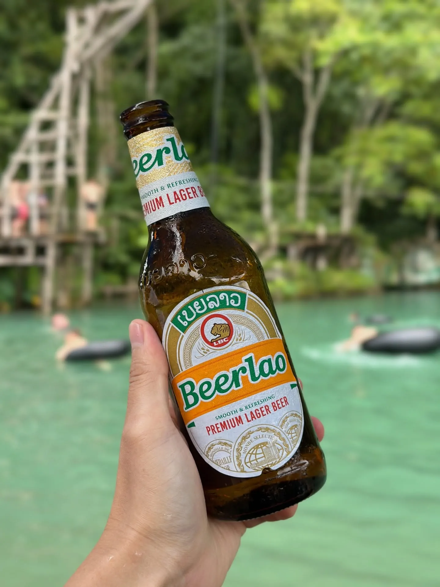 라오스에서의 매력적인 여행 경험 (출발지: 한국, 도착지: 라오스, 대략적 비용: 16만 원)